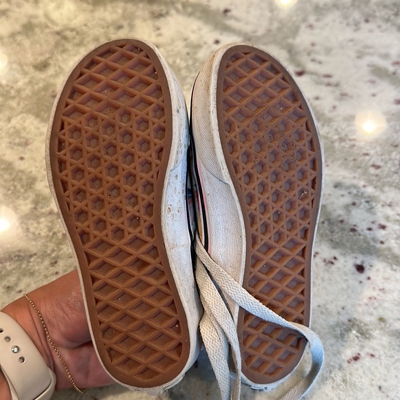 Very rare Disney Princess vans size 11 - Picture 2 of 3